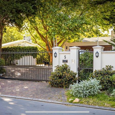 Guest Suite - Leafy Constantia Guest House كيب تاون المظهر الخارجي الصورة